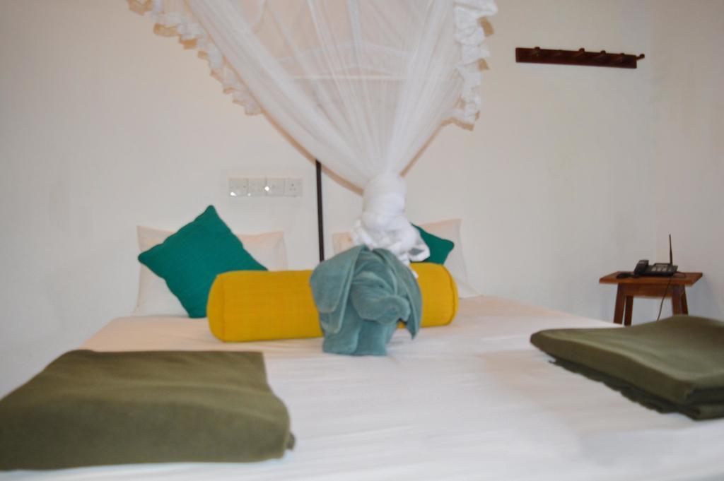 Rowinrich Cottages Ella Esterno foto