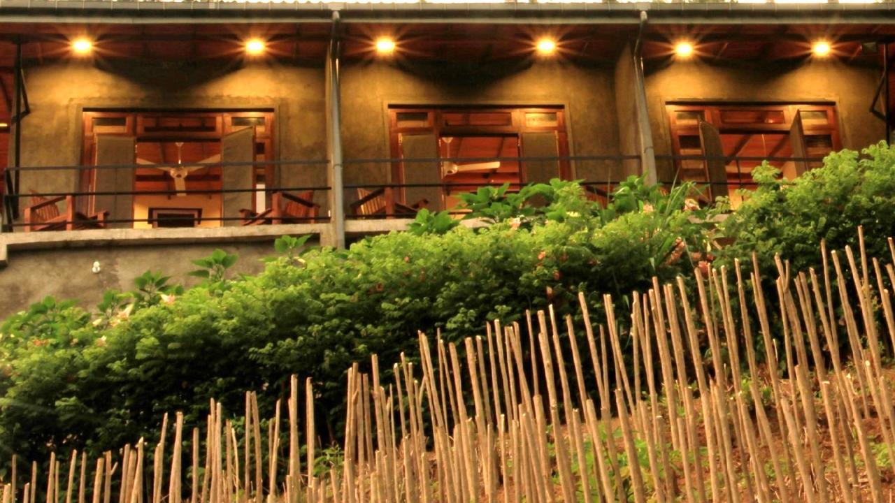 Rowinrich Cottages Ella Esterno foto