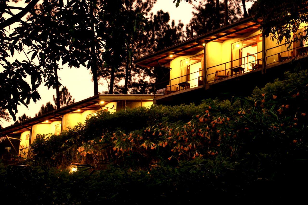 Rowinrich Cottages Ella Esterno foto